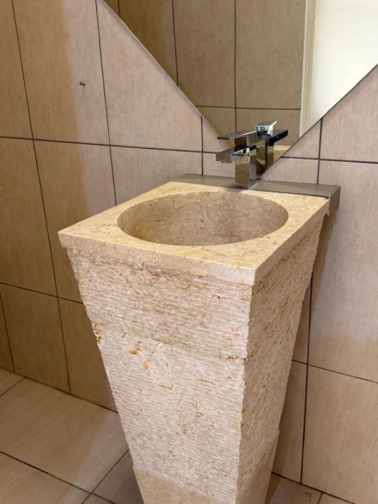 Bedroom 3 en-suit bathroom 