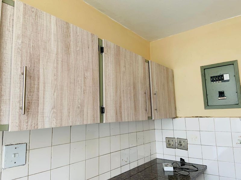 Spacious 2 Bedroom Apartment in Prime Location - Photo 4