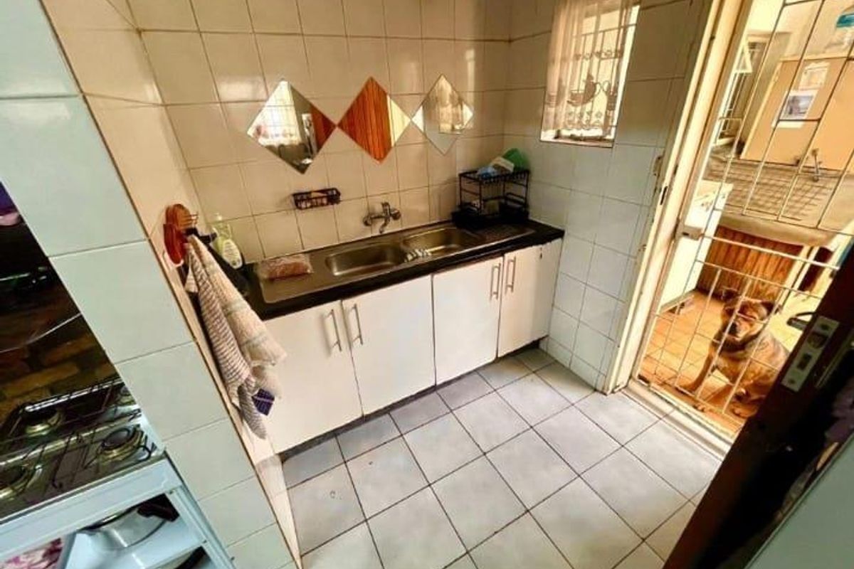 4 Bedroom House for Sale in Alan Manor - Photo 5