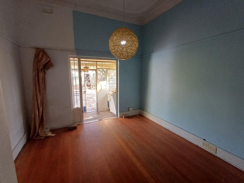 Kensington,Johannesburg 2 Bedroom house with outside room - Photo 3