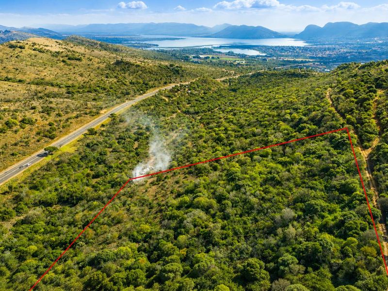 Own 4 Hectares with Panoramic Views over Hartbeespoort Dam - Photo 1