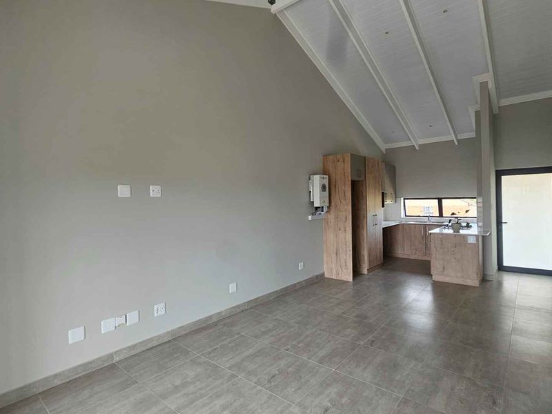 Modern 2 Bedroom Apartment, Hartenbos - Photo 6