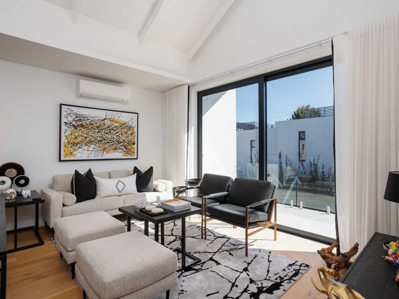 Fully Furnished North-Facing Two-Bedroom Polo Village Apartment on Val de Vie Estate - Photo 4