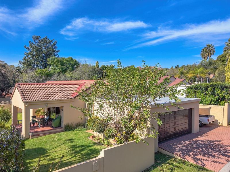 3 Bedroom freehold cluster for sale in Douglasdale - Photo 5