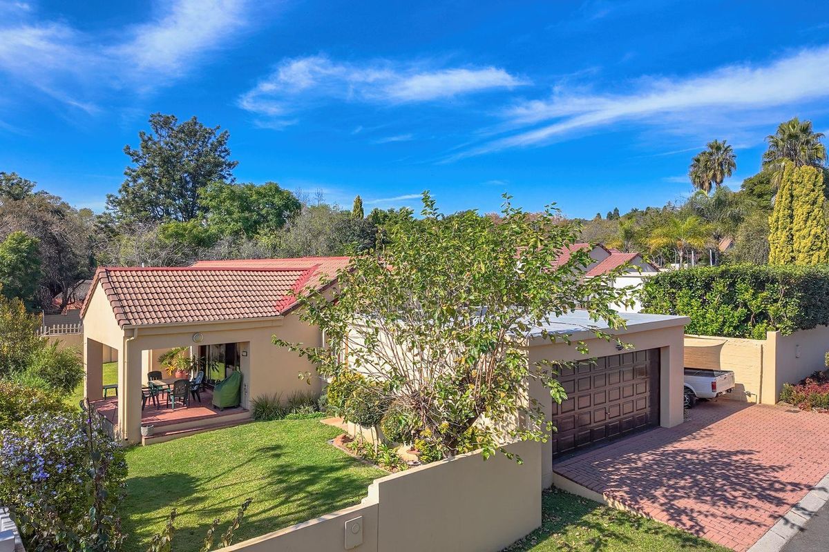 3 Bedroom freehold cluster for sale in Douglasdale - Photo 5