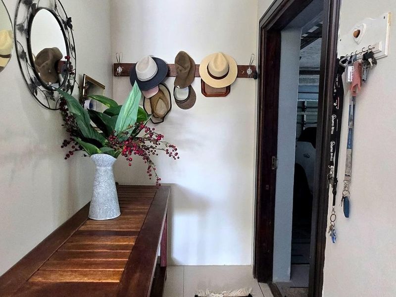 Tranquil Coastal Living with Luxury Touches and Stunning Entertainment Spaces in the Heart of Franskraal - Photo 10