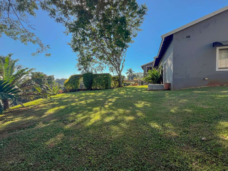 Spacious 4 bedroom home in a prime location. - Photo 2