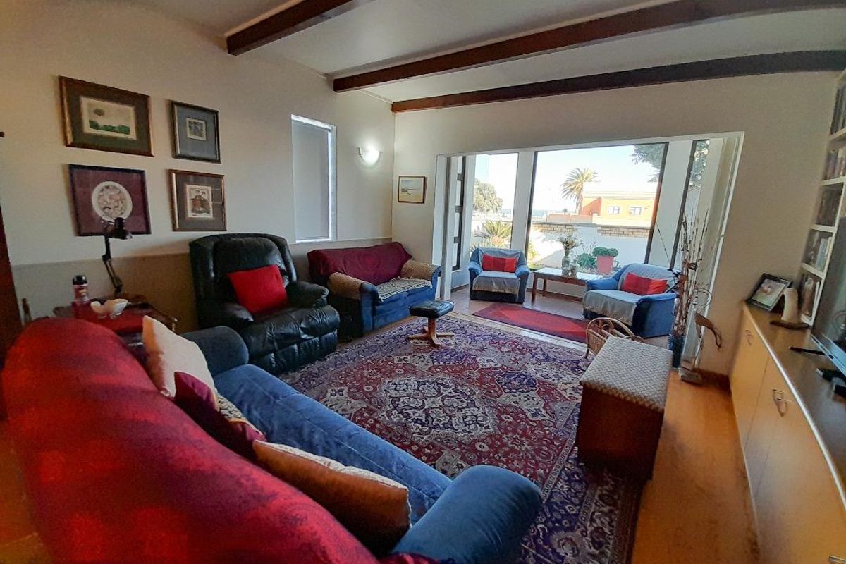 5 Bedroom House for Sale in Vineta - Photo 4