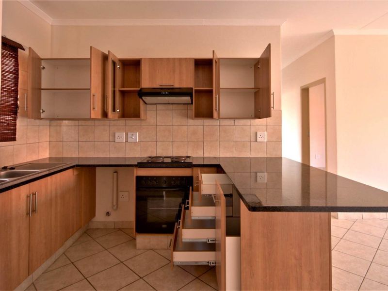 Live well in a great neighborhood - schedule a viewing! - Photo 4