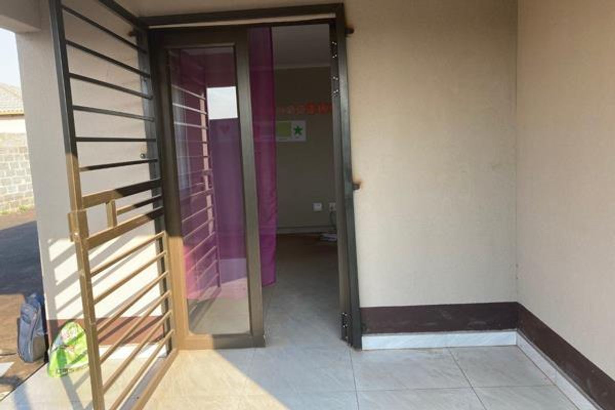 House for sale in Dawn City - Photo 4