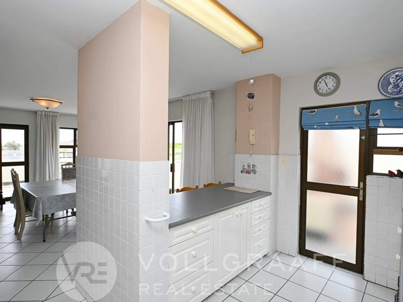 4 Bedroom Townhouse for Sale in Swakopmund Town Centre - Photo 9