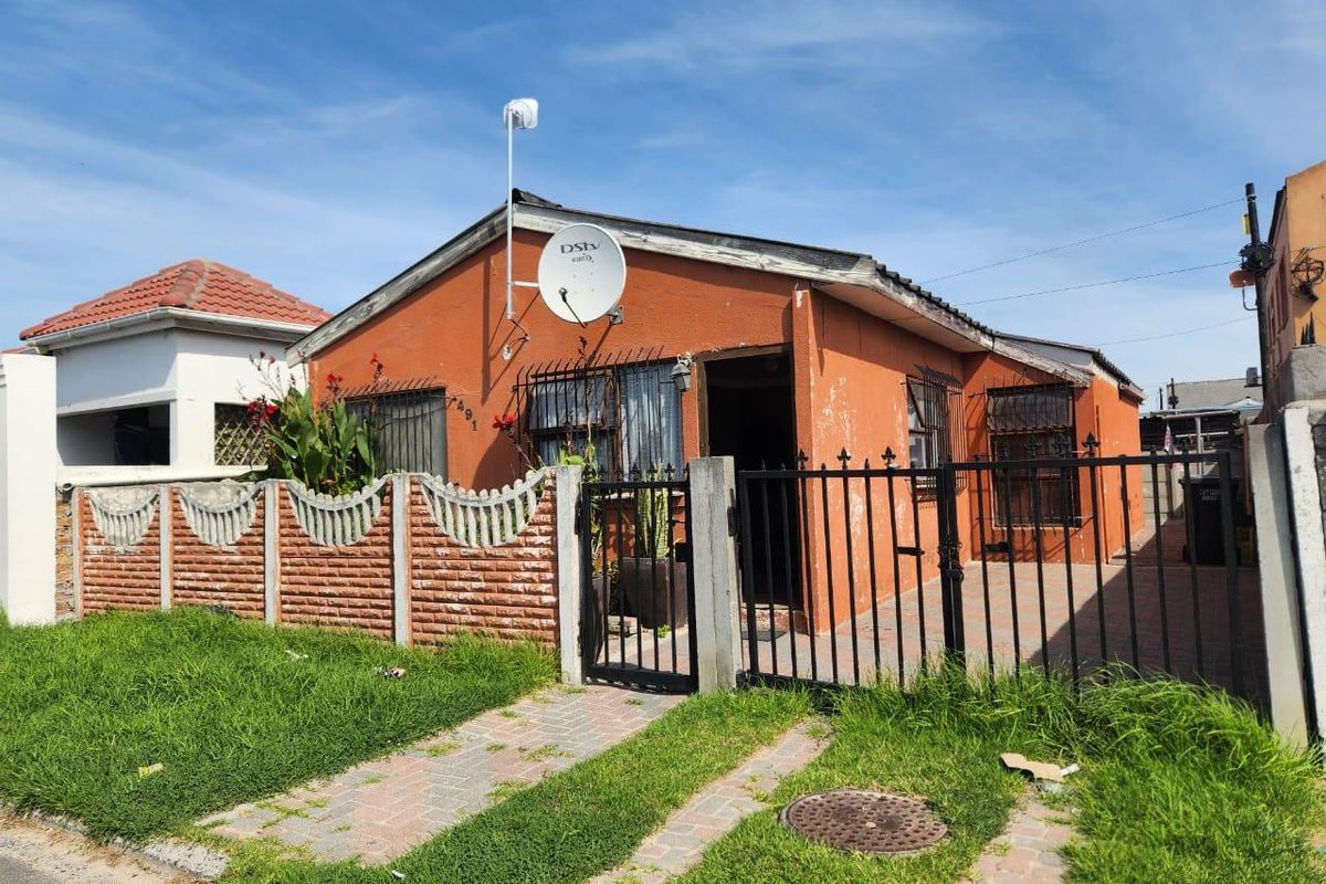 Charming 3-Bedroom Home for Sale in Khayelitsha, B Section - Photo 2