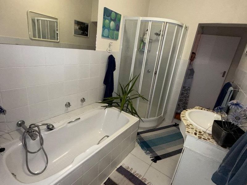 Charming Family Home with Warm Character & Entertaining Spaces - Boston, Bellville - Photo 10