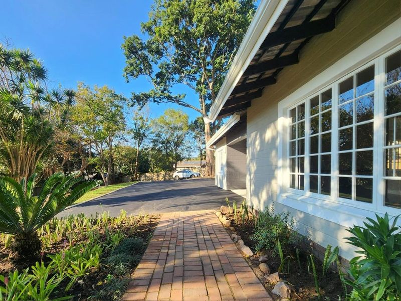 Fully Renovated, Modern Home in Exclusive Complex of only 3 Units, in the Heart of Kloof! - Photo 7