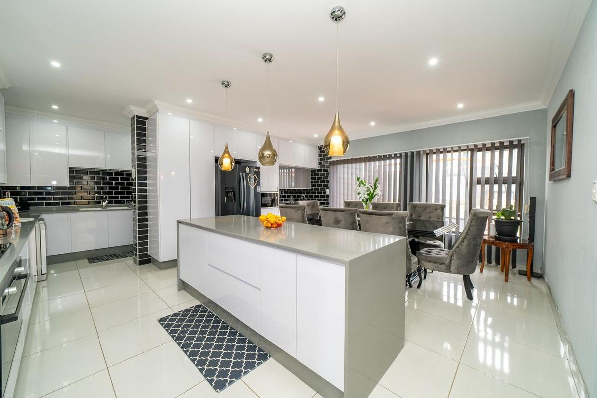 4 bedroom home for sale in helderwyk estate - Photo 4