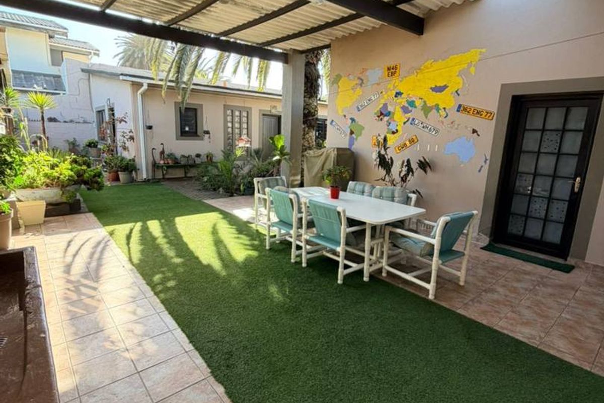 Furnished Home to Rent in Vineta, Swakopmund - Photo 2