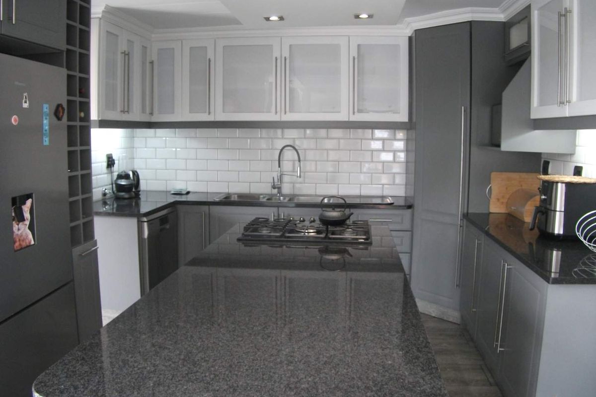 Across from Omni Square - Photo 2