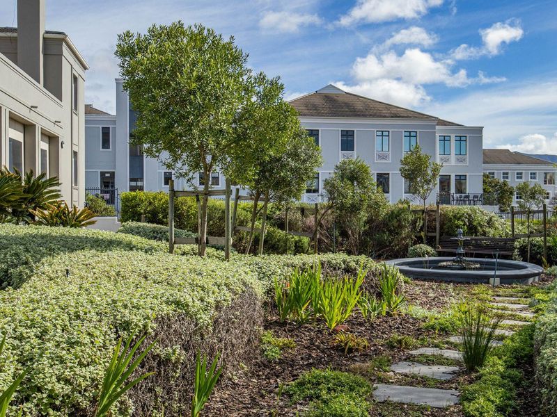 Premium First-Floor Office with Balcony & Panoramic Views – Steenberg Office Park, Westlake - Photo 5