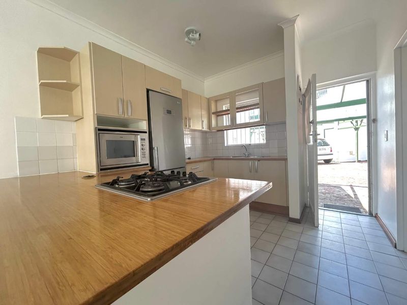 Charming 3-Bedroom Home with a lovely garden - Photo 5