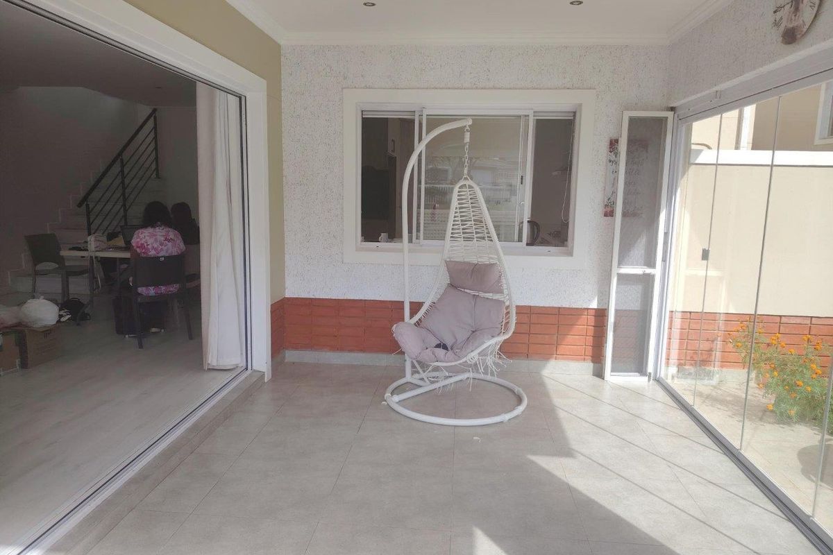 Move-in ready and offering exceptional value in a sought-after estate. - Photo 3
