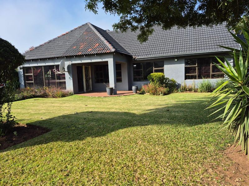 Large Family Home for Sale with Flatlet - Photo 3