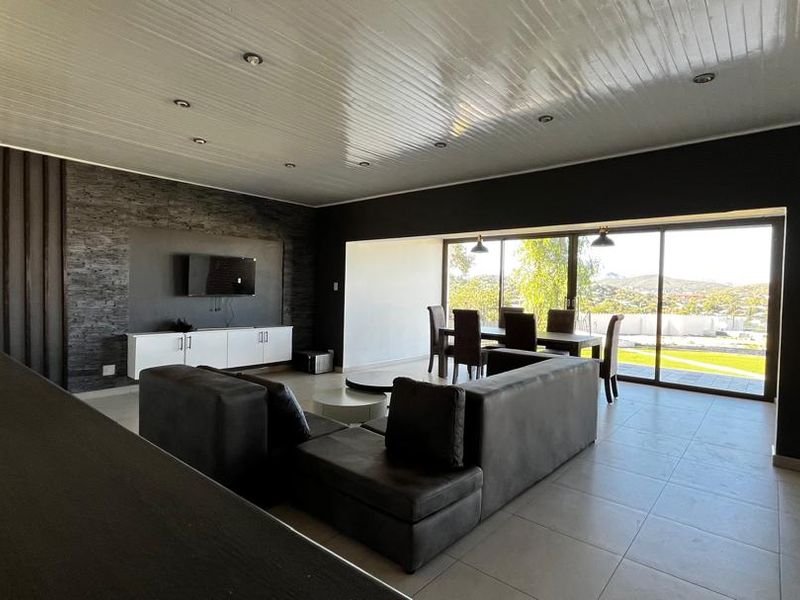 Luxury Living | Corporate Housing | Guesthouse Potential - Photo 8