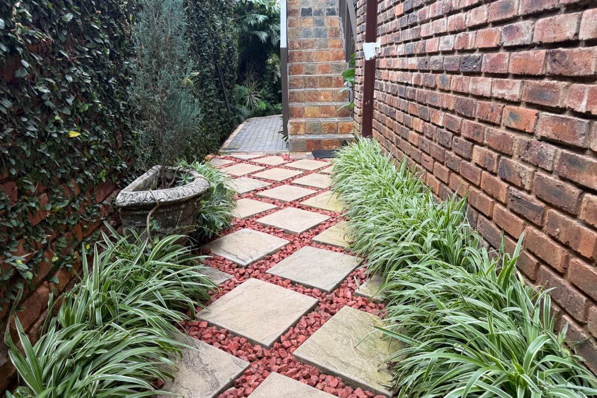 1 Bedroom lock up and go Apartment - Photo 3