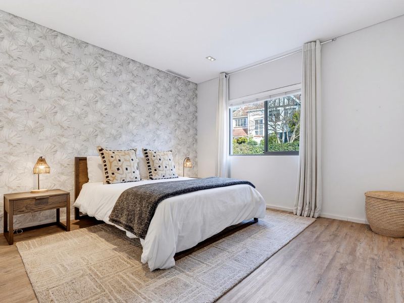 High-End Turnkey Airbnb Investment in One of Cape Town's Most Sought-After Neighbourhoods - Photo 9
