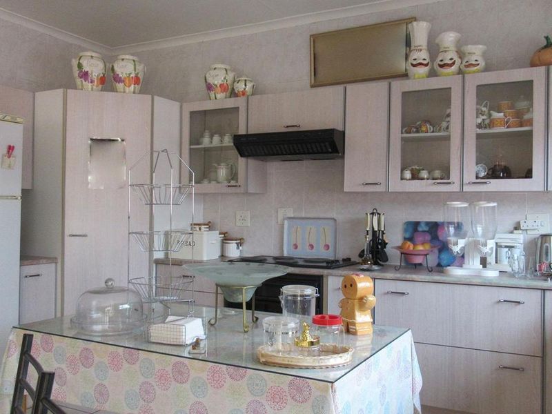 4 Bedroom House for Sale in Winchester Hills - Photo 3