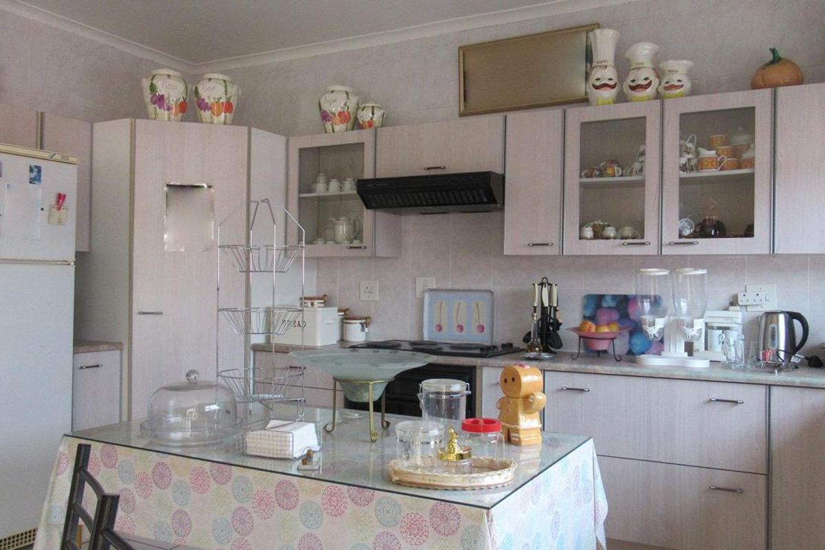 4 Bedroom House for Sale in Winchester Hills - Photo 3