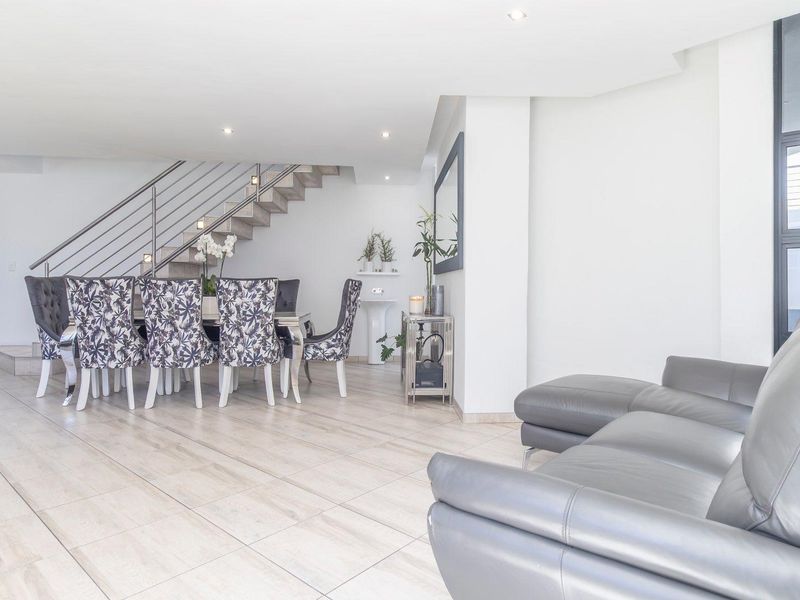 Comfort, Space and Style - Photo 9