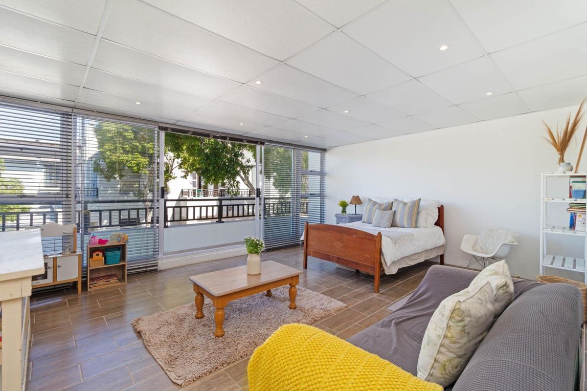 4 Bedroom Home in Arena North, Royal Ascot Estate - Photo 3