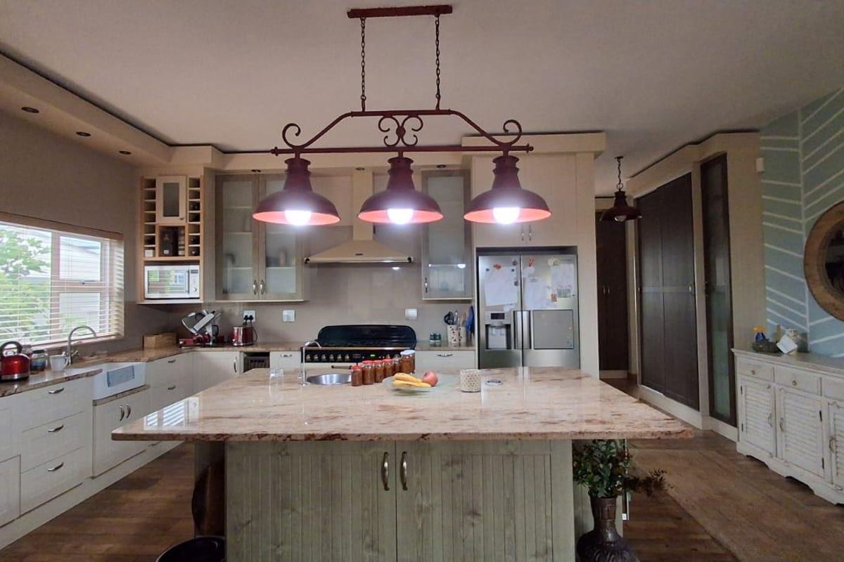 Waterfront Home - Photo 4