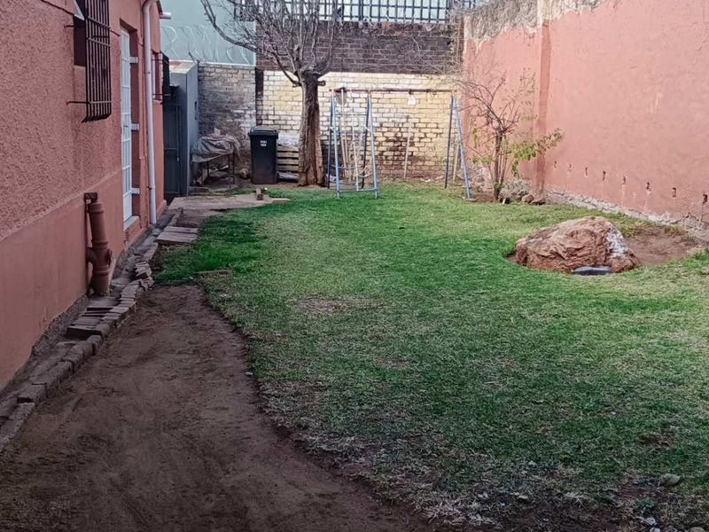 GOLDEN OLDIE UP FOR GRABS! - Photo 6