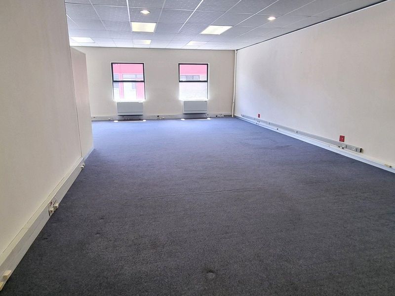 First Floor Offices in Tokai - Photo 6