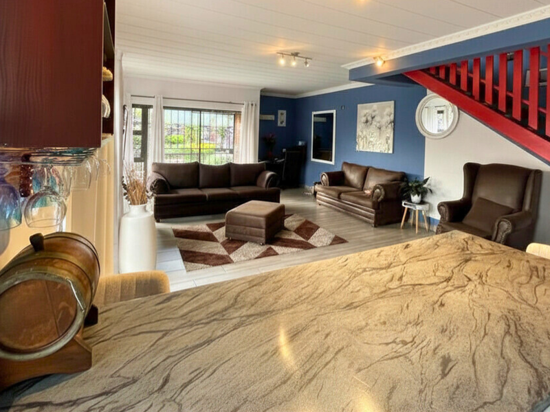 Pet-Friendly 3-Bedroom Family Apartment with Spacious Garden - Photo 5