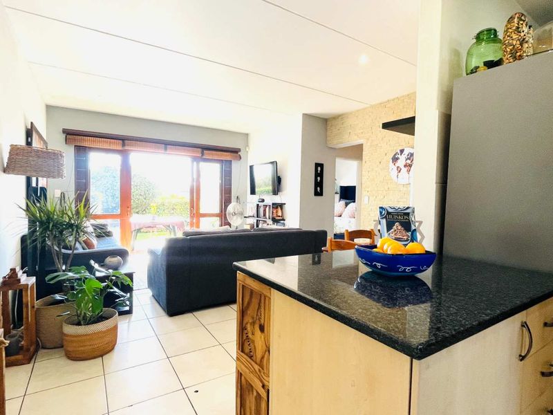 2 Bedroom Ground Floor Apartment for Rent in Paulshof - Photo 9