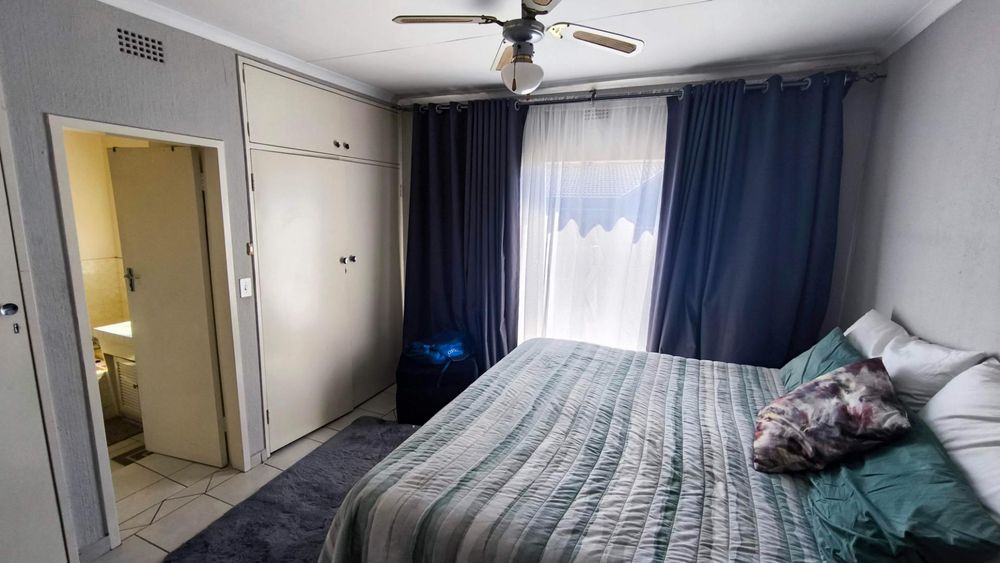 bedroom 3 (main)