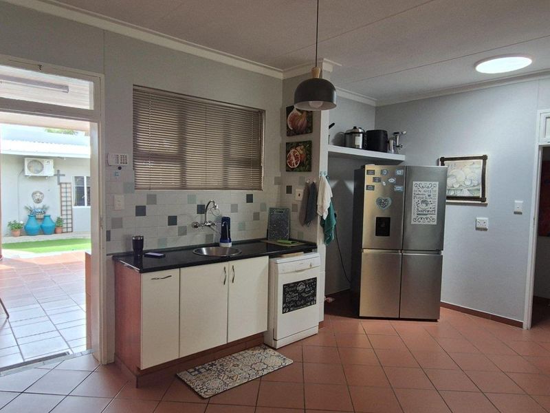 STUNNING FAMILY HOME FOR SALE IN ACADEMIA - Photo 6