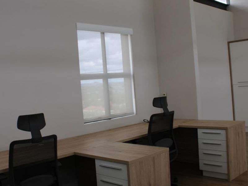 Windhoek West Office Building to Let - Photo 3