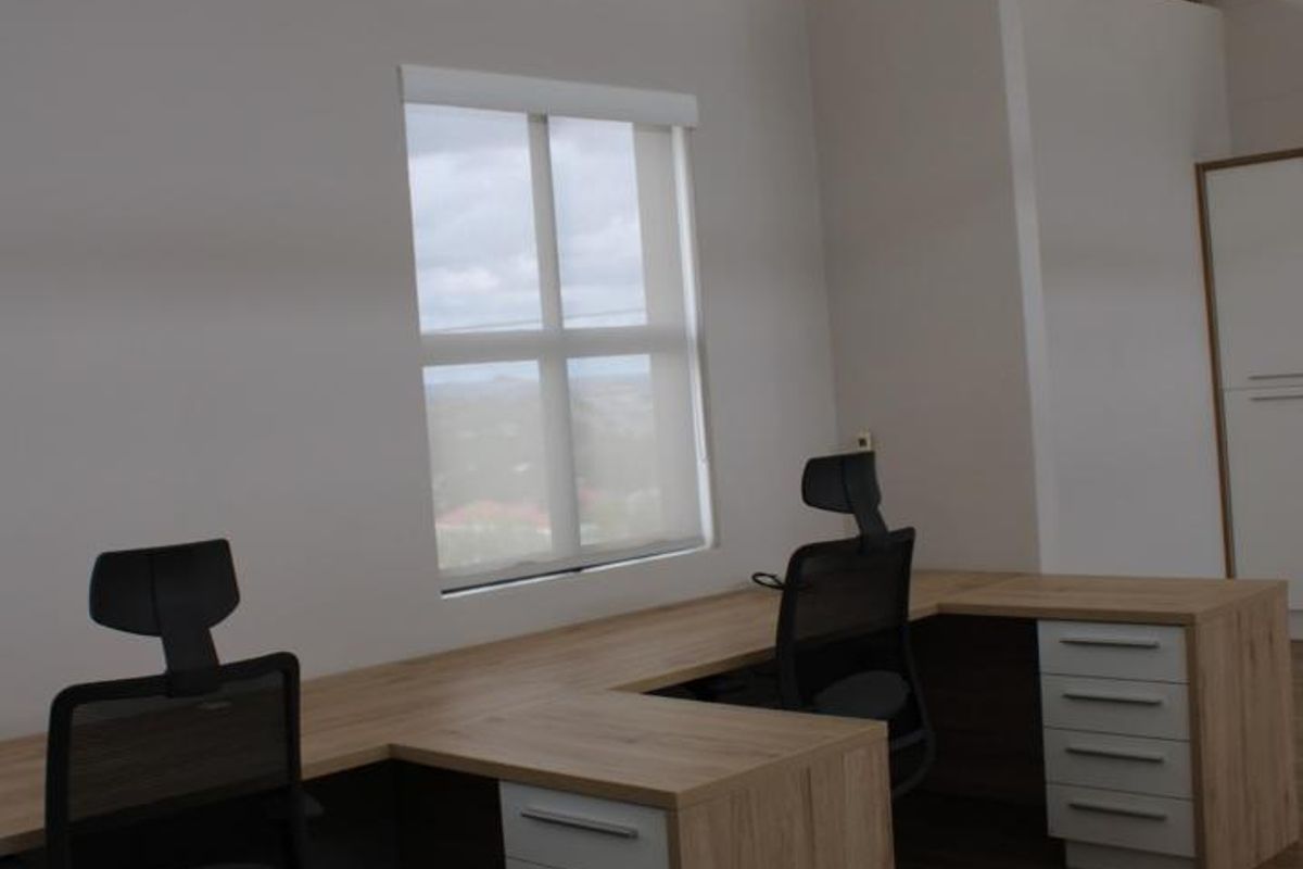 Windhoek West Office Building to Let - Photo 3
