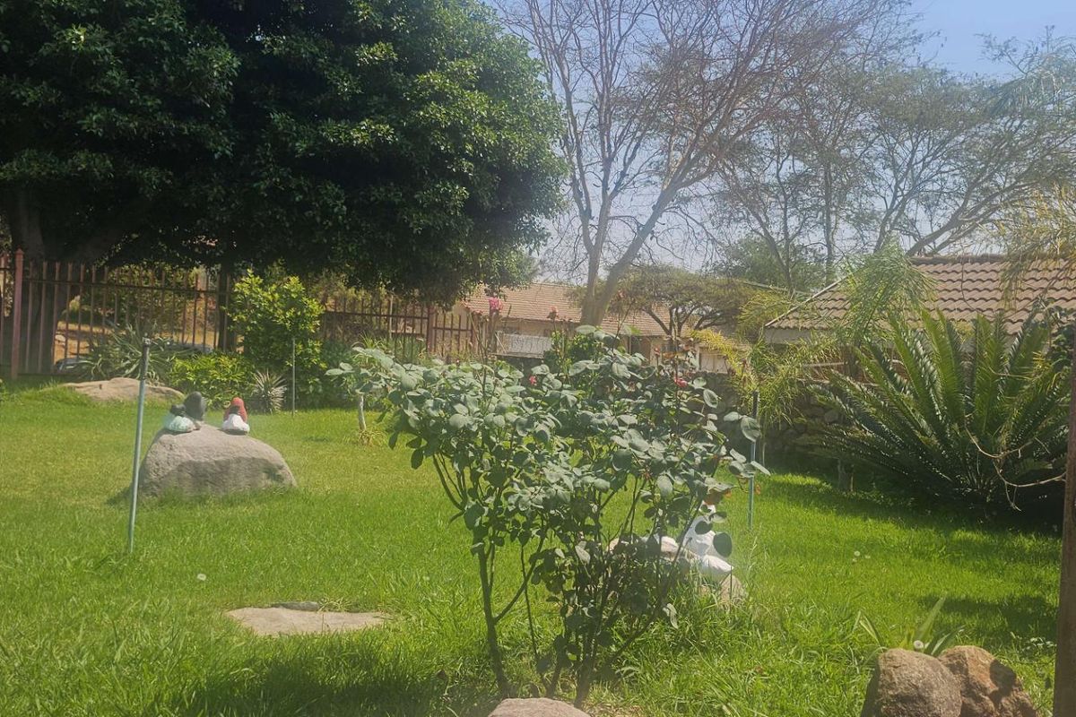 Massive 3 bedroom house for sale in Elandsrand - Photo 4