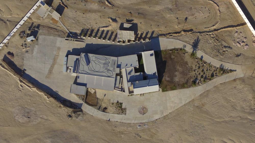 main house exterior view