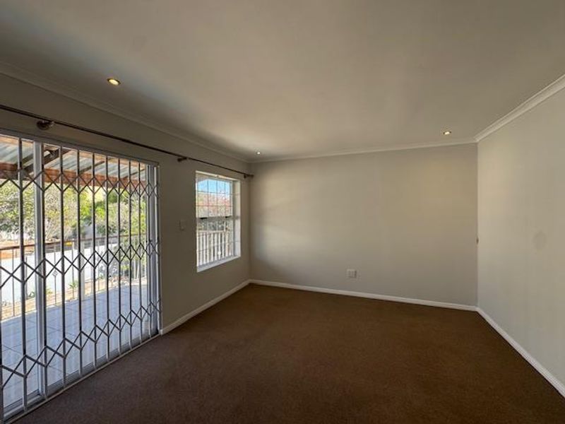 Beautiful Family Home for Rent in West Beach, Blouberg - Photo 9