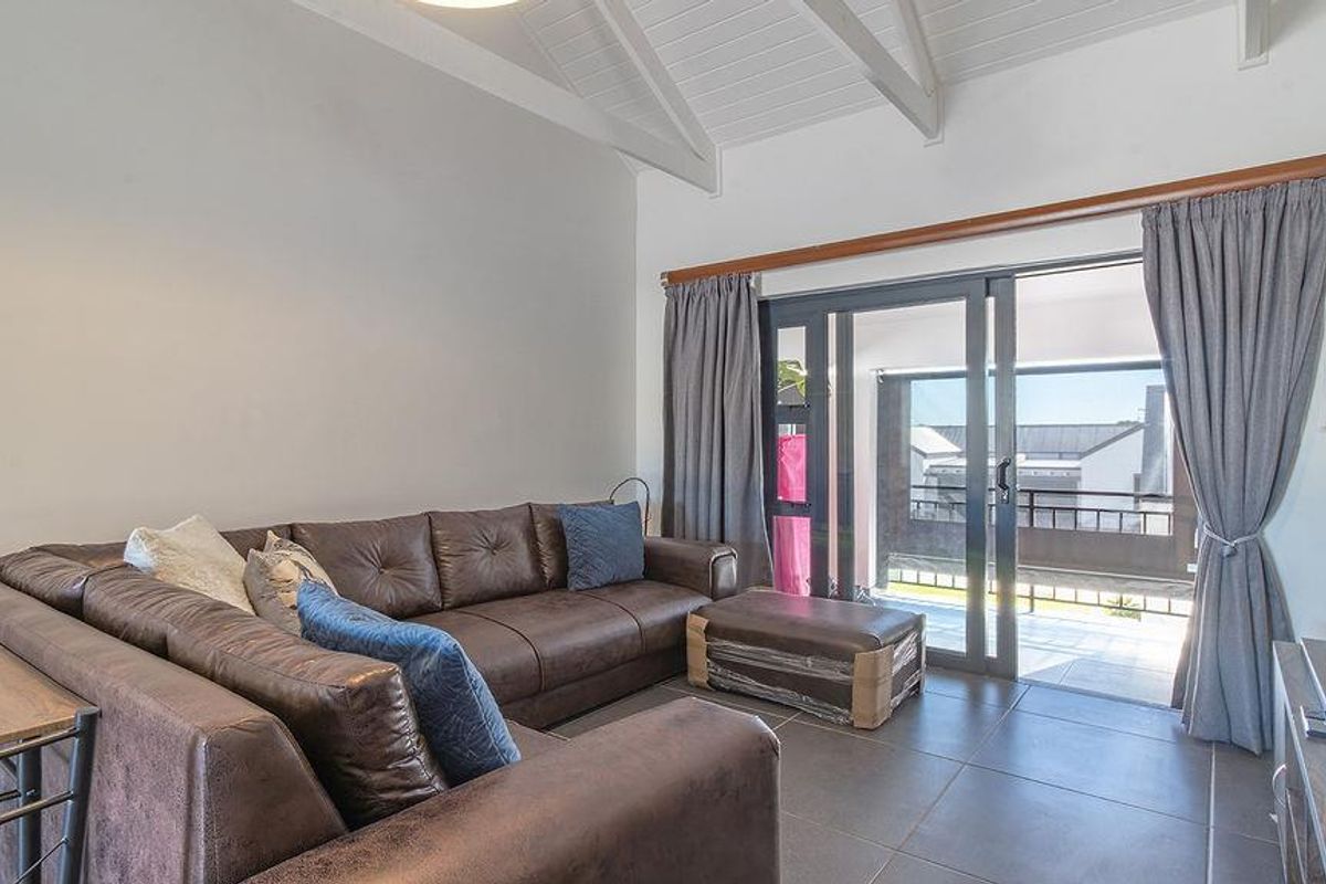 Experience Modern West Coast Living - Photo 2