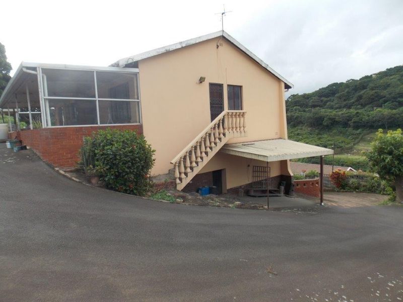 WELL MAINTAINED AND NEAT 5 BED HOUSE IN KHARWASTAN - Photo 3