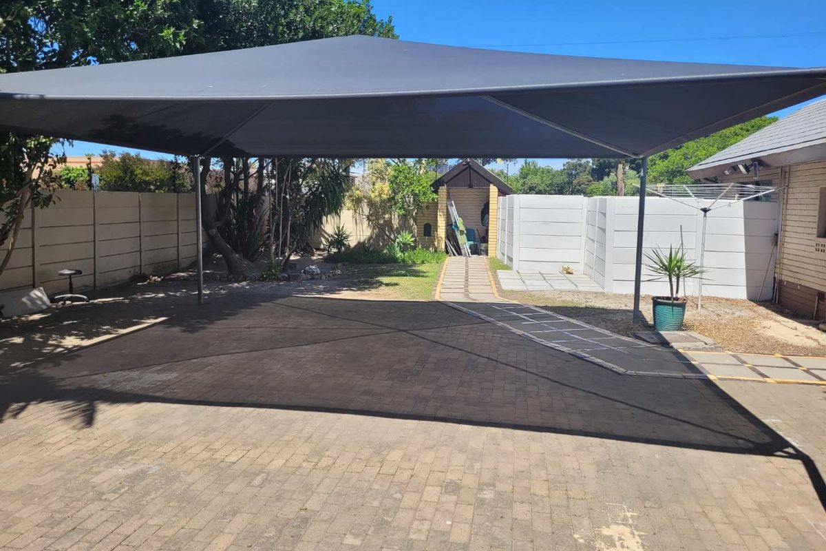 3 Bedroom Duplex. - Photo 2