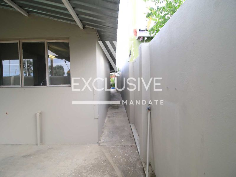 Your Private Oasis in Ondangwa – Pool, Privacy, and Prime Location! - Photo 7