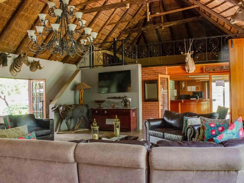 BEAUTIFUL LODGE IN DINOKENG GAME RESERVE - Photo 7