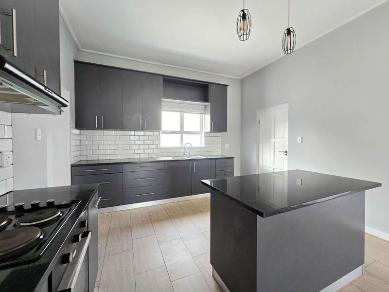 The perfect lock-up-and-go property for sale in Stilbaai-Wes. - Photo 7